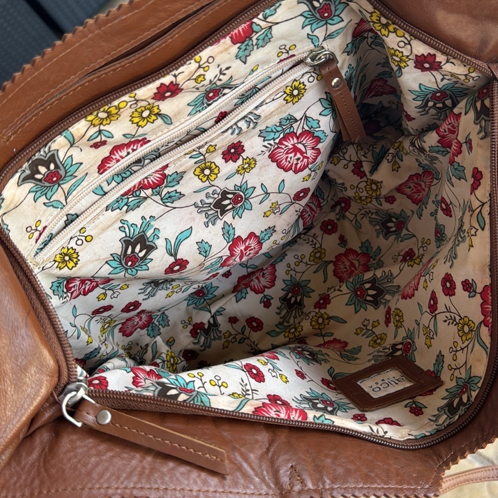 Latico USA Carmen Tote Bag - Picture 12 of 15